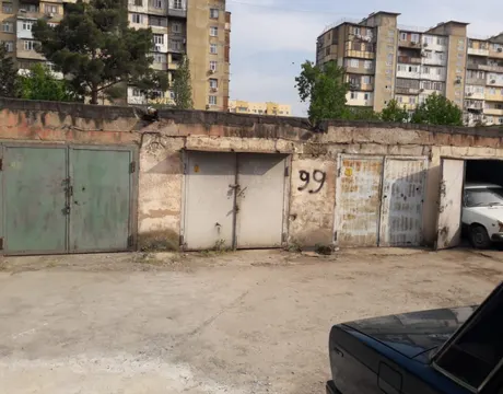 8 km